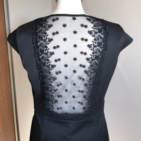 Black classic dress - Picture 4 of 5